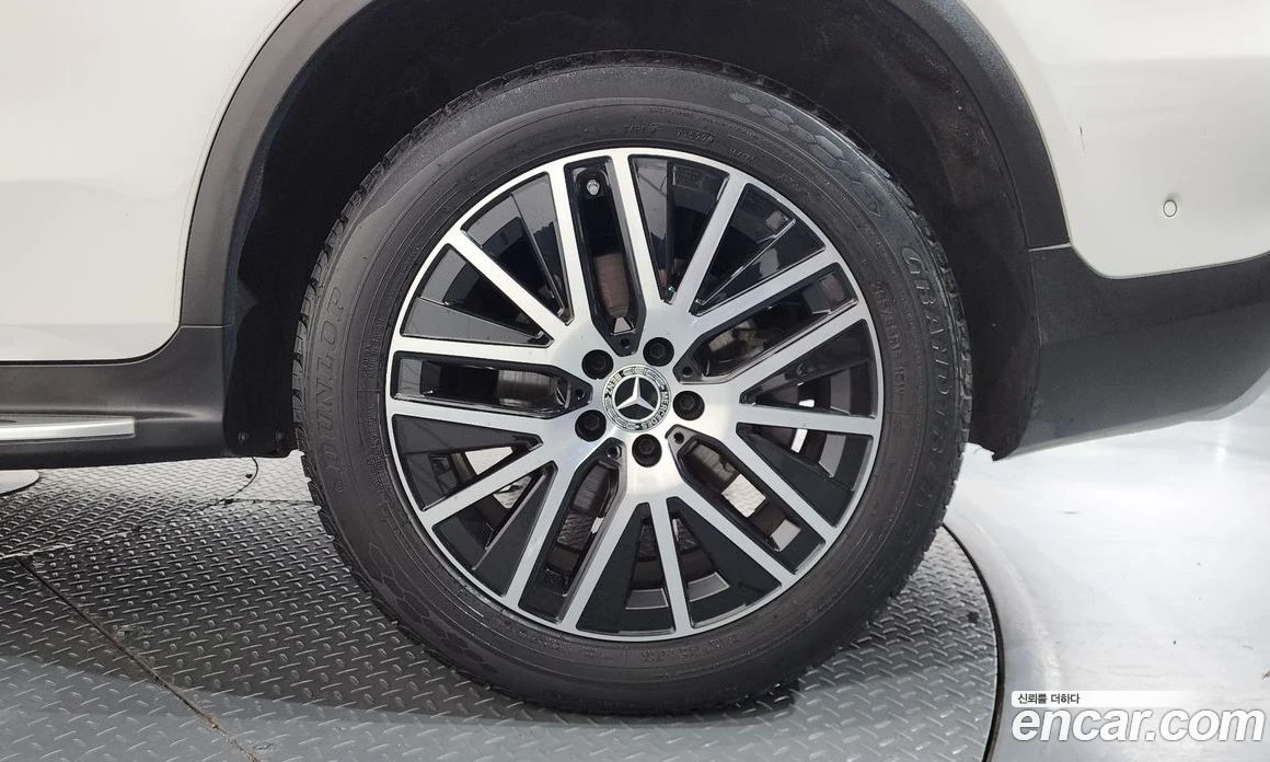 Mercedes-Benz GLC GLC300 4MATIC, снимка 7 - Автомобили и джипове - 56122806