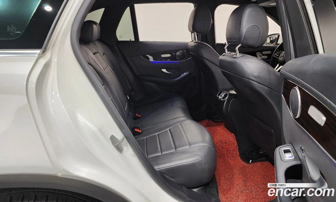 Mercedes-Benz GLC GLC300 4MATIC, снимка 17 - Автомобили и джипове - 56122806