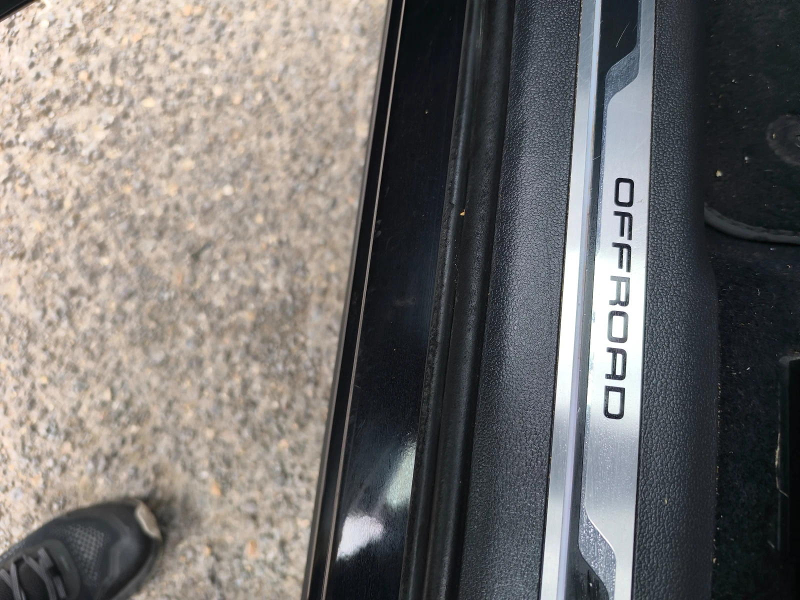 VW Tiguan, снимка 4 - Автомобили и джипове - 56657916