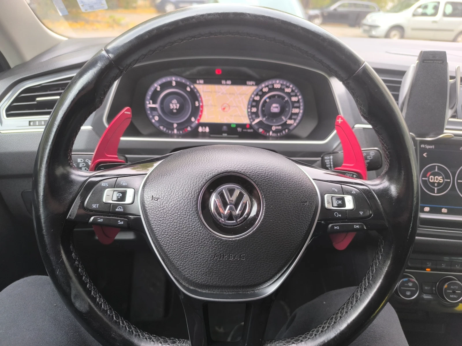 VW Tiguan, снимка 11 - Автомобили и джипове - 56657916
