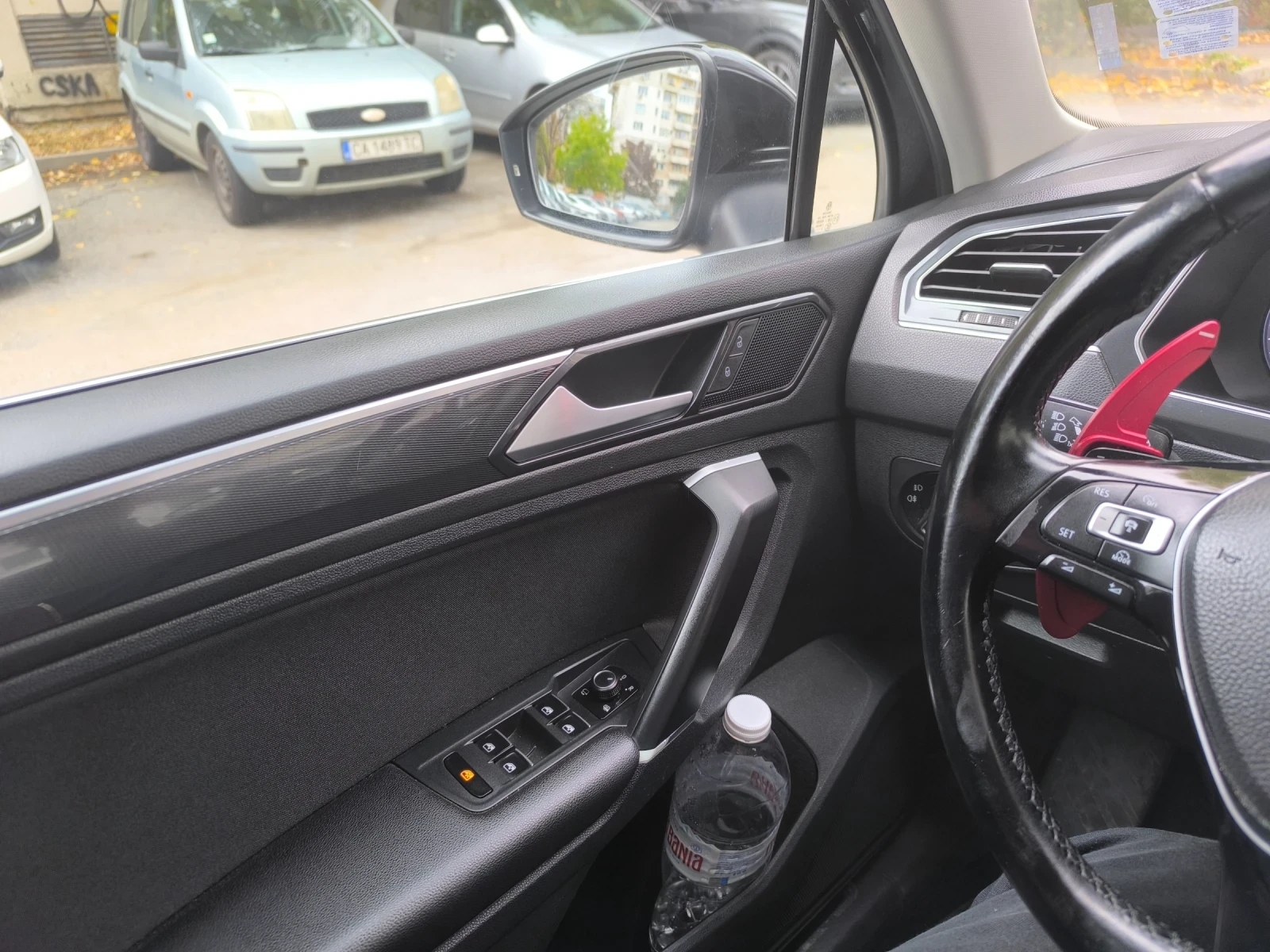 VW Tiguan, снимка 12 - Автомобили и джипове - 56657916