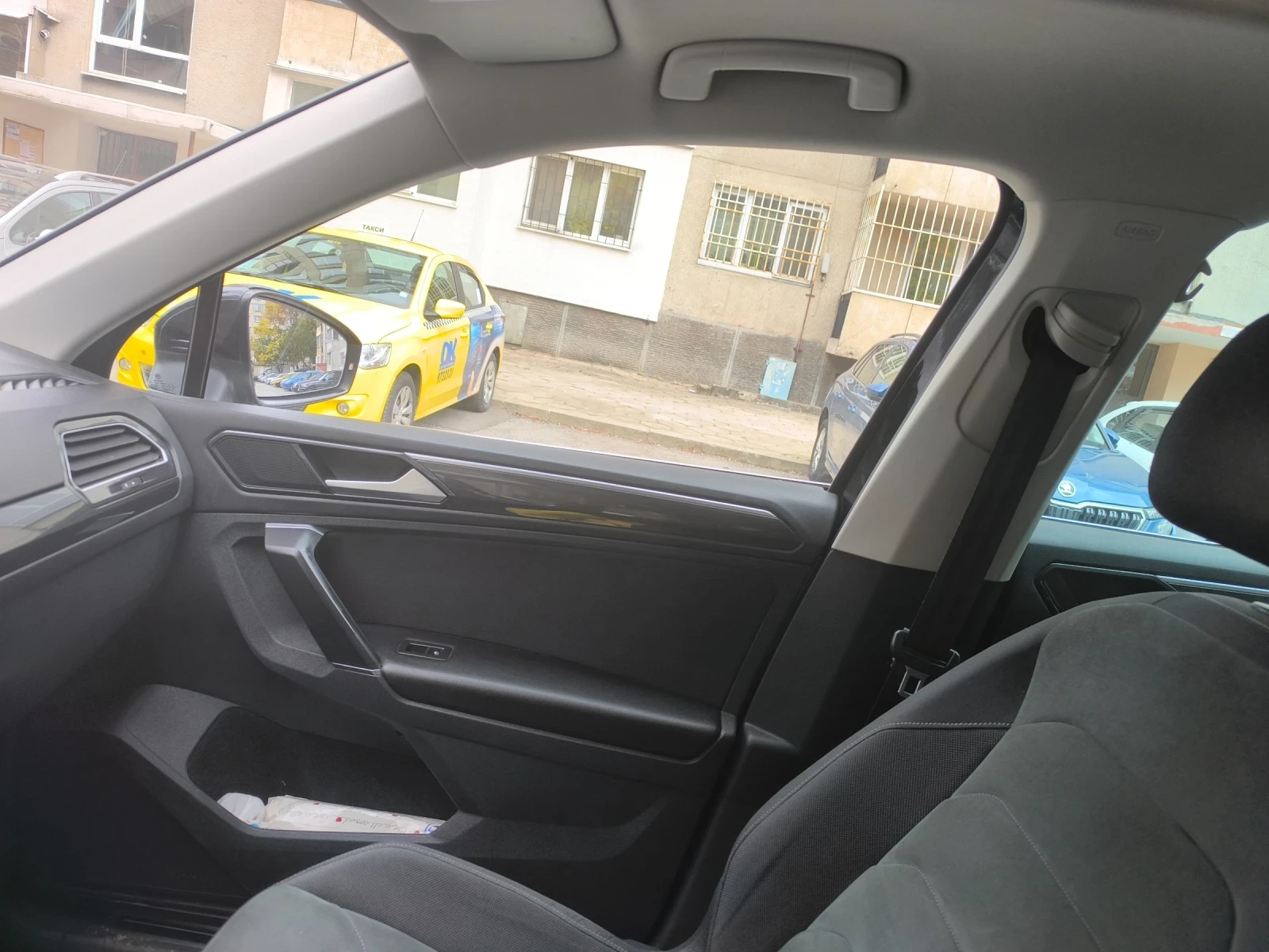 VW Tiguan, снимка 8 - Автомобили и джипове - 56657916