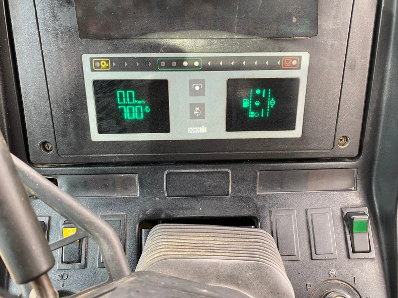 Трактор CASE IH 5150(132кс) с челен товарач КЛИМАТИК/ БАРТЕР, снимка 15 - Селскостопанска техника - 52671694