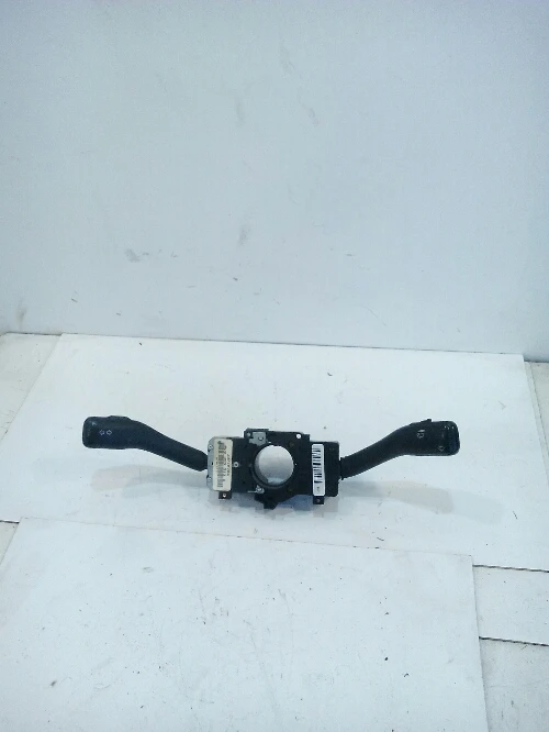 Ключ фарове мигачи чистачки Фолксваген Бора, снимка 1 - Части - 52763182