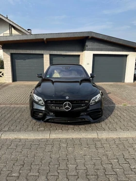     Mercedes-Benz E 350 4MATIC/63AMG OPTIC/FULL/ 