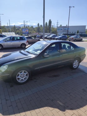 Mercedes-Benz C 220 Седан, снимка 11