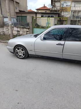 Mercedes-Benz E 250, снимка 5