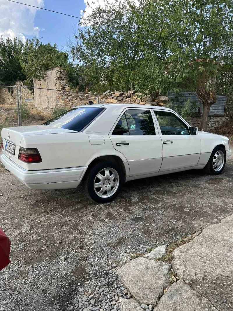 Mercedes-Benz 124 W124.2.0 E class, снимка 8 - Автомобили и джипове - 47013094