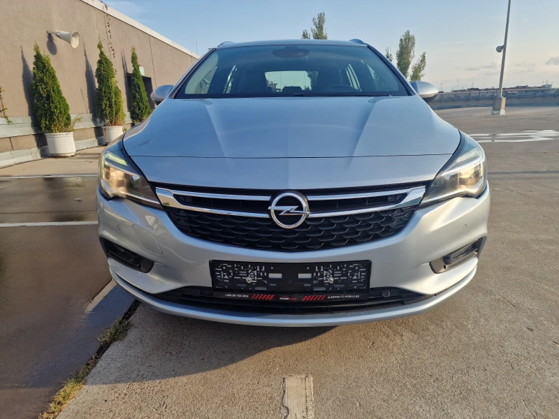 Opel Astra 1.6 CDTI Sports Tourer, снимка 2 - Автомобили и джипове - 47247988