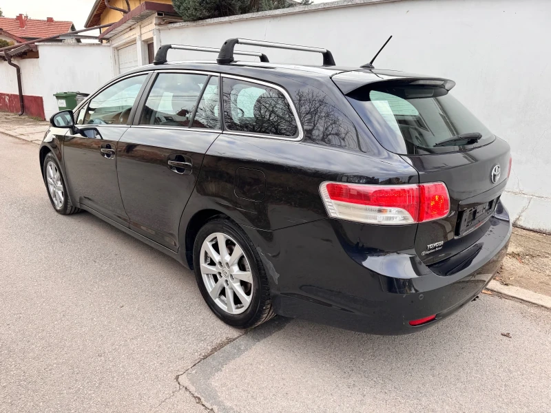 Toyota Avensis 2.0D-4D кожа , снимка 3 - Автомобили и джипове - 48143516