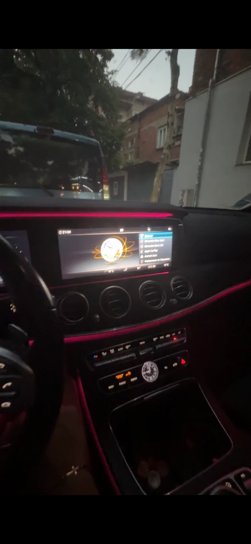 Mercedes-Benz E 220, снимка 4 - Автомобили и джипове - 51122393