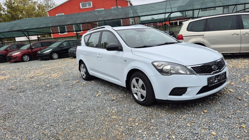 Kia Ceed 1.4, снимка 6 - Автомобили и джипове - 52017235