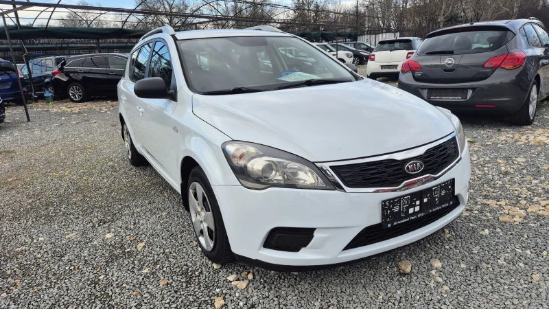 Kia Ceed 1.4, снимка 2 - Автомобили и джипове - 52017235