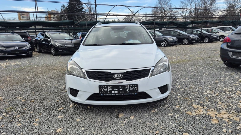 Kia Ceed 1.4, снимка 3 - Автомобили и джипове - 52017235