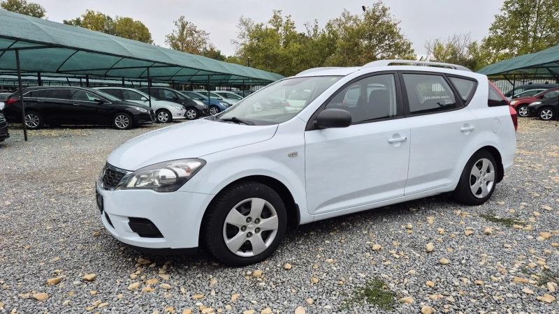 Kia Ceed 1.4, снимка 3 - Автомобили и джипове - 52017235