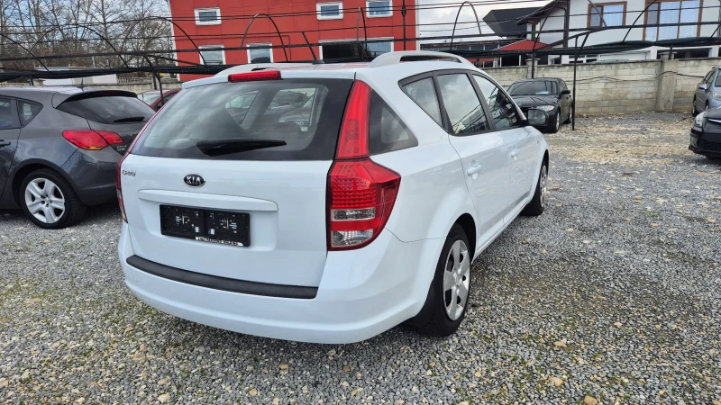 Kia Ceed 1.4, снимка 8 - Автомобили и джипове - 52017235
