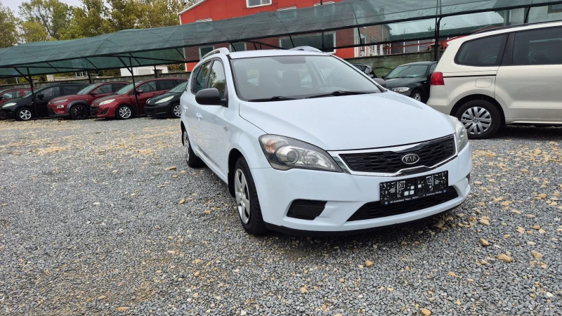Kia Ceed 1.4, снимка 5 - Автомобили и джипове - 52017235