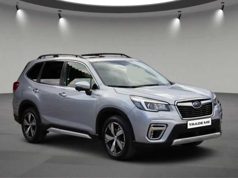 Subaru Forester 2.0i/4x4/E-BOXER/PREMIUM/Европейски/СВ.ТЕГЛИЧ/, снимка 4 - Автомобили и джипове - 52354463