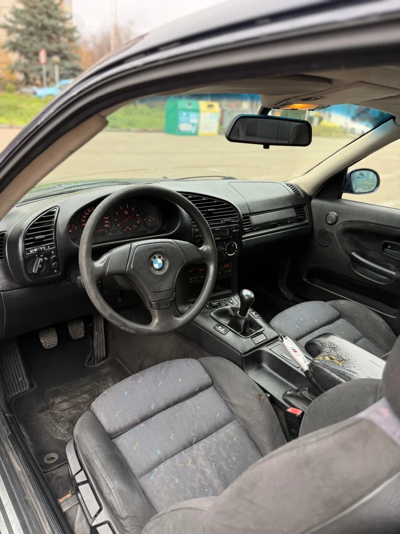 BMW 320, снимка 8 - Автомобили и джипове - 52697750