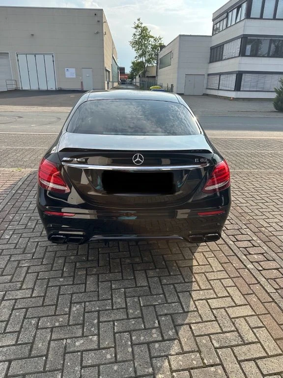 Mercedes-Benz E 350 4MATIC/63AMG OPTIC/FULL/ОЧАКВАН ВНОС, снимка 5 - Автомобили и джипове - 46840789