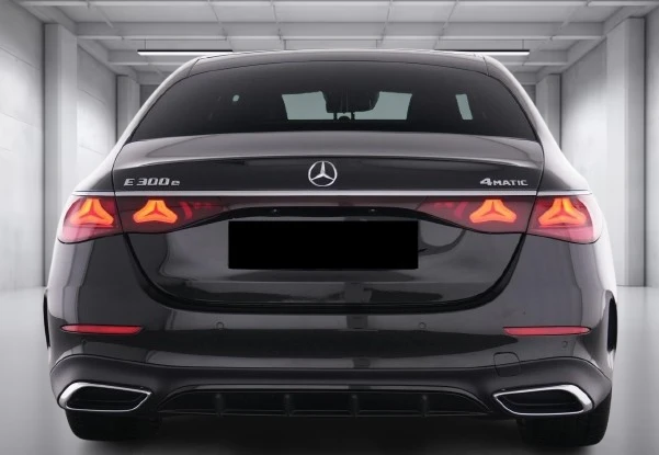 Mercedes-Benz E 300 e 4Matic = AMG Line = Advanced Plus Гаранция - изображение 3