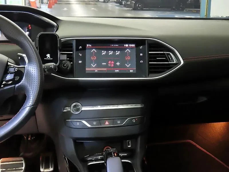 Peugeot 308 1.5 Bluehdi Gt Pack, снимка 10 - Автомобили и джипове - 55349767
