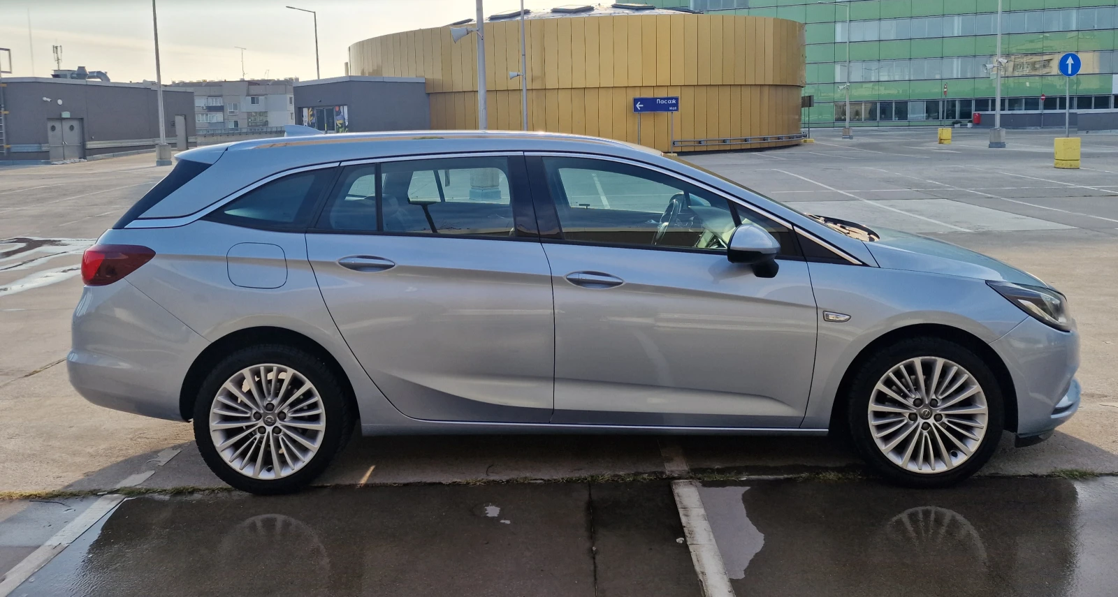 Opel Astra 1.6 CDTI Sports Tourer - изображение 4