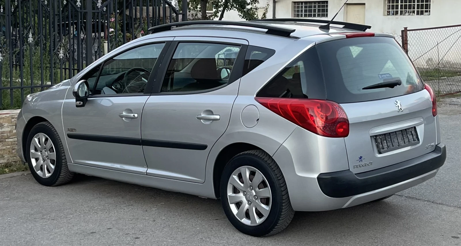 Peugeot 207 SW 1.4i 95 к.с. - изображение 6