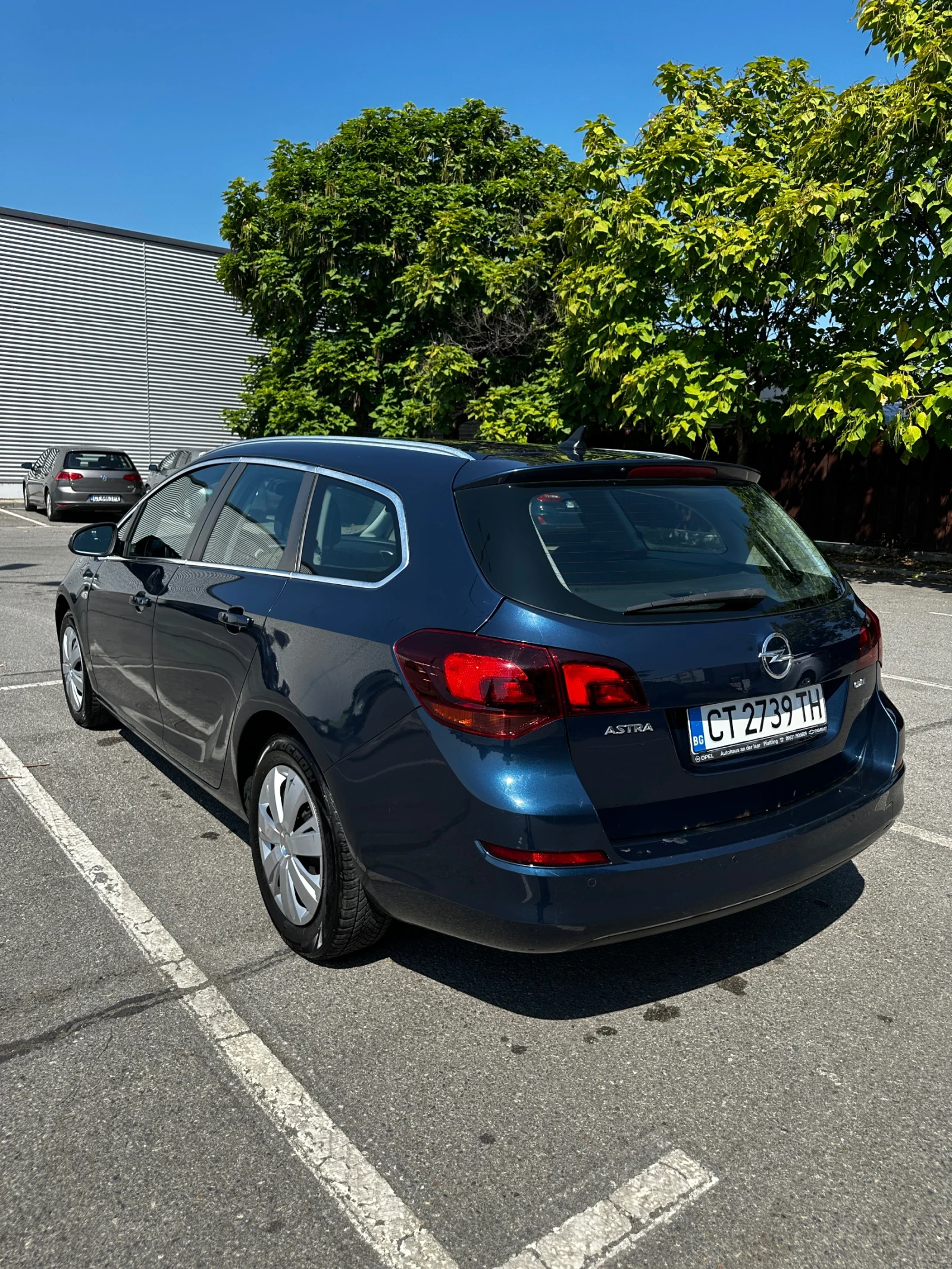 Opel Astra Sports Tourer  - изображение 7