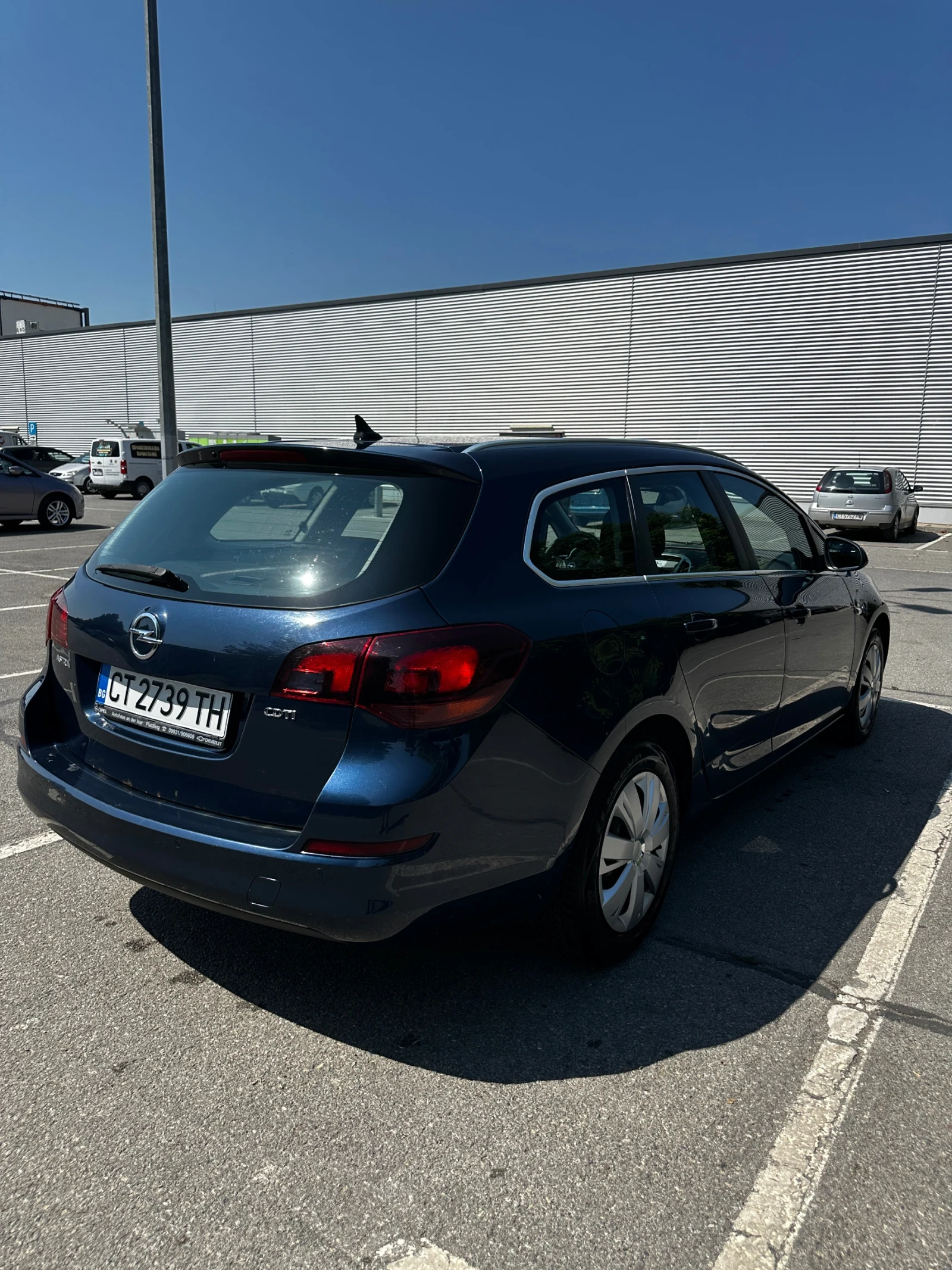 Opel Astra Sports Tourer  - изображение 5