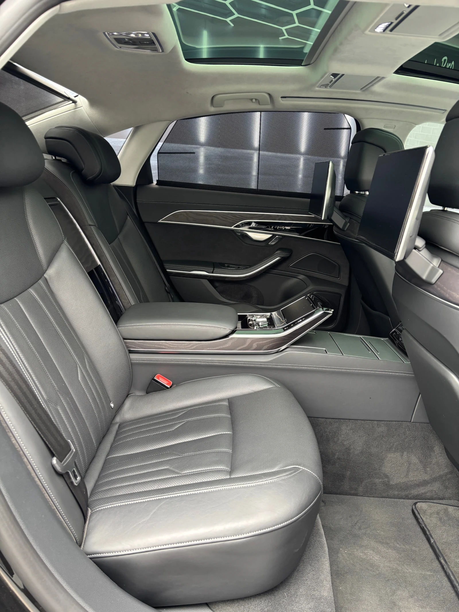 Audi A8 6.0 TFSIe Long Plug-in Hybrid  | Mobile.bg   15