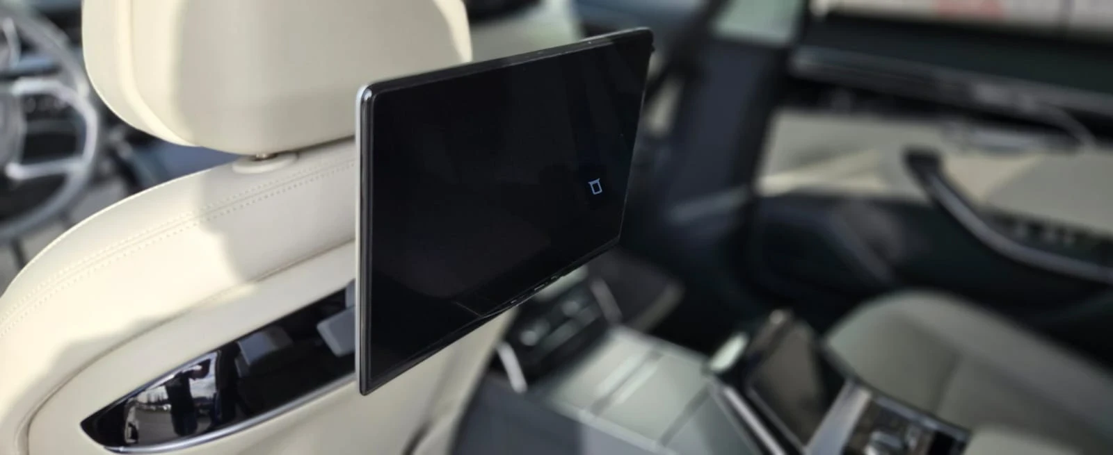 Audi A8 55TFSI - изображение 4