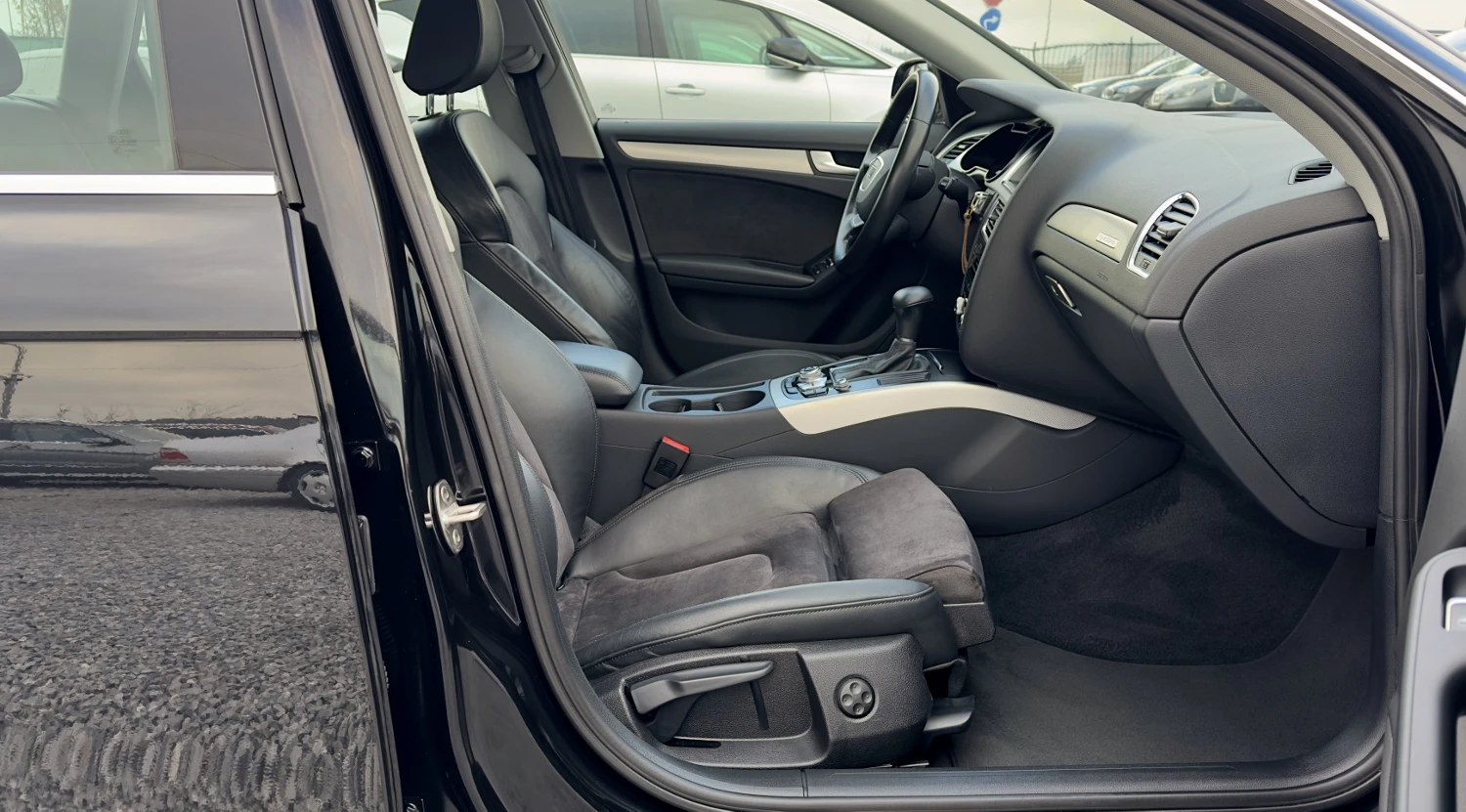 Audi A4 2.0i 4x4 Aut.-ZF8 Navi ���� Xenon ������� Camera | Mobile.bg � ����������� 15