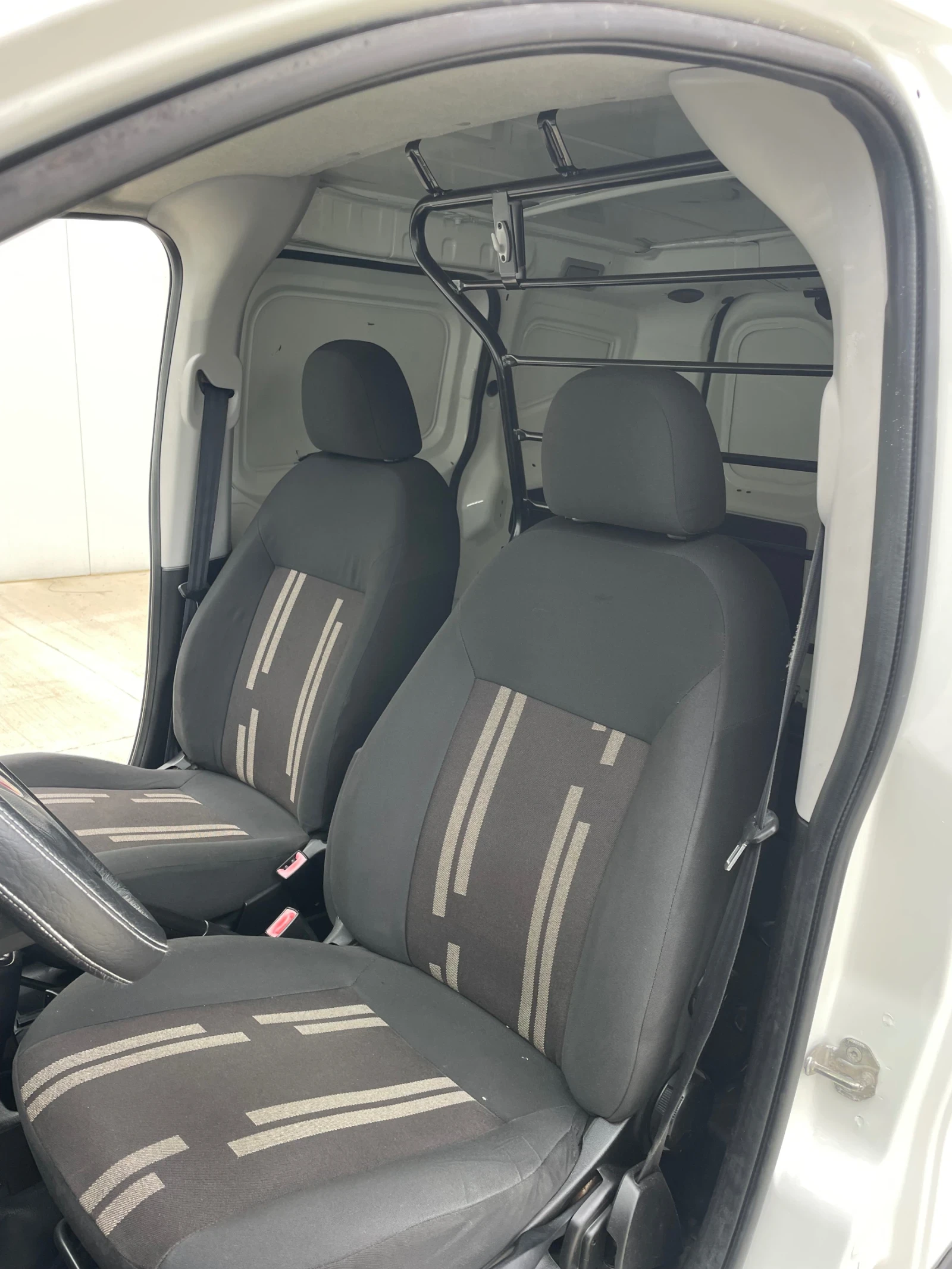 Fiat Fiorino 1.3D-75к.с., снимка 10 - Автомобили и джипове - 53810339