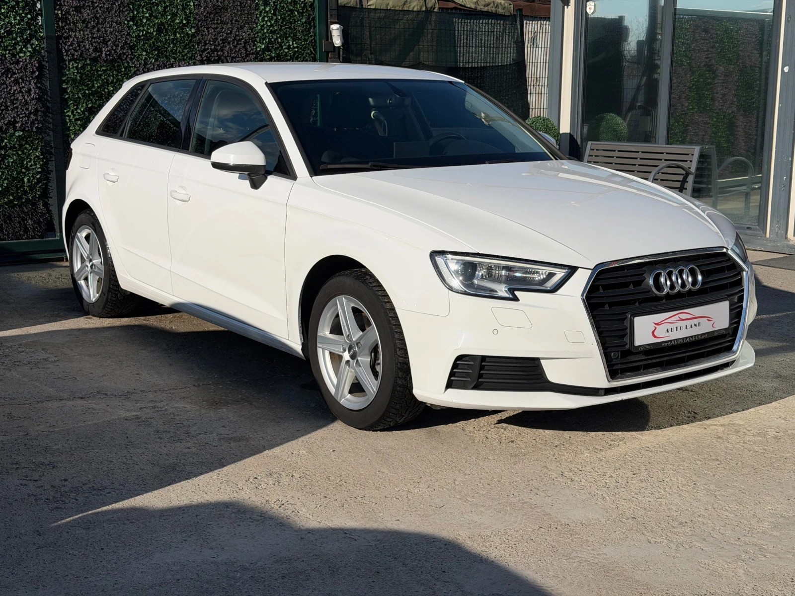 Audi A3 TGI/CNG МЕТАН/LED/NAVI/KEYLESS/СОБСТВЕН ЛИЗИНГ, снимка 2 - Автомобили и джипове - 54102200