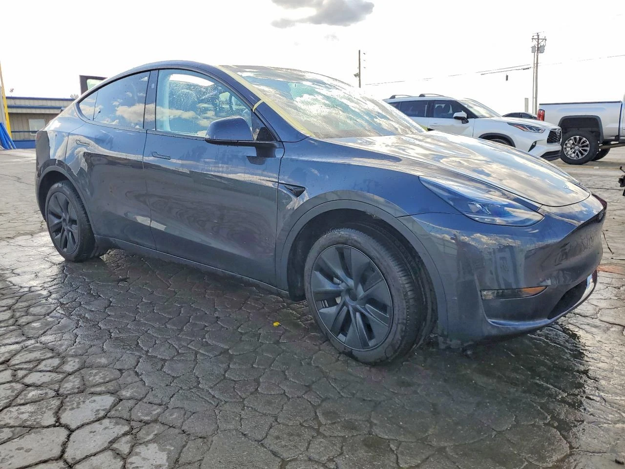 Tesla Model Y Dual Motor, снимка 3 - Автомобили и джипове - 54122326