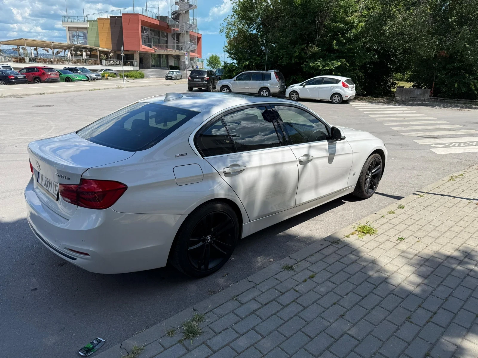 BMW 330 E IPerfomance Full, снимка 4 - Автомобили и джипове - 54229223