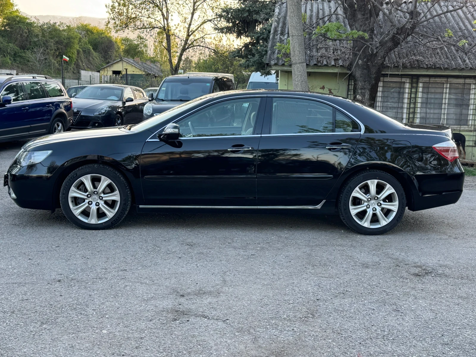 Honda Legend 3.7-295кс! Всички Екстри!!, снимка 4 - Автомобили и джипове - 54385536