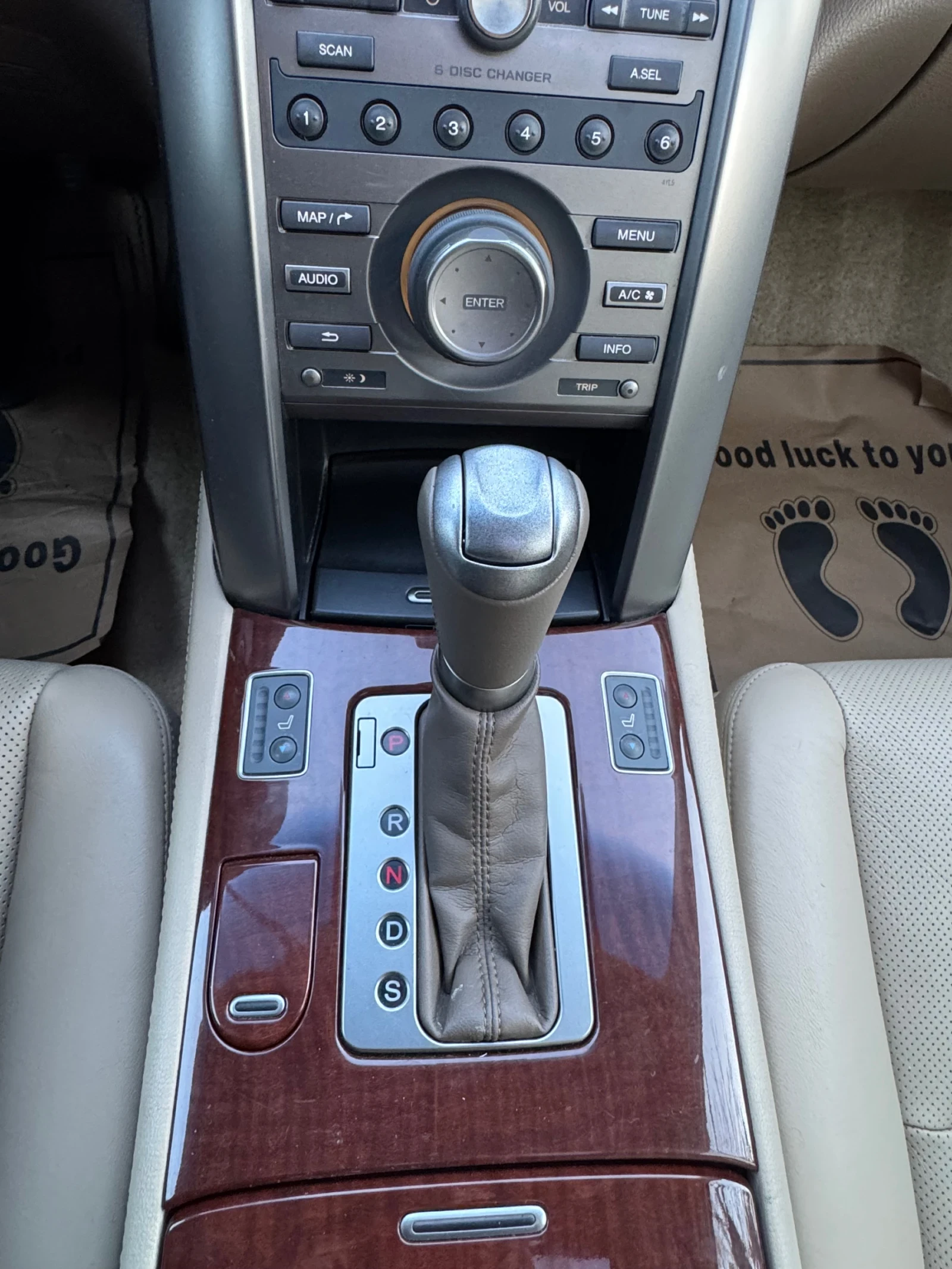 Honda Legend 3.7-295кс! Всички Екстри!!, снимка 10 - Автомобили и джипове - 54385536