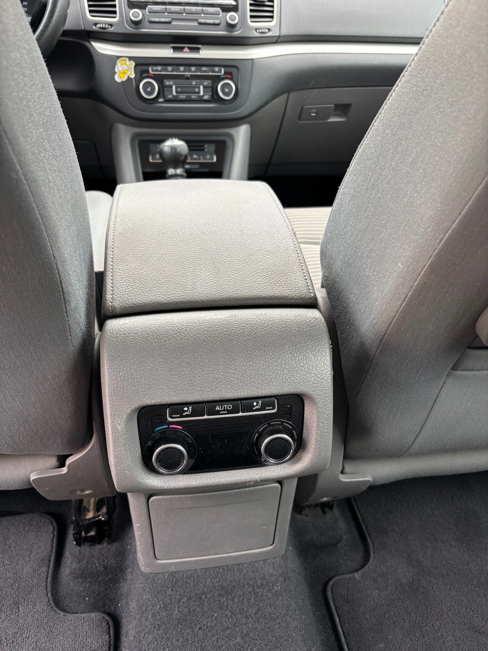 VW Sharan 2, 0tdi.140k., снимка 11 - Автомобили и джипове - 54578425