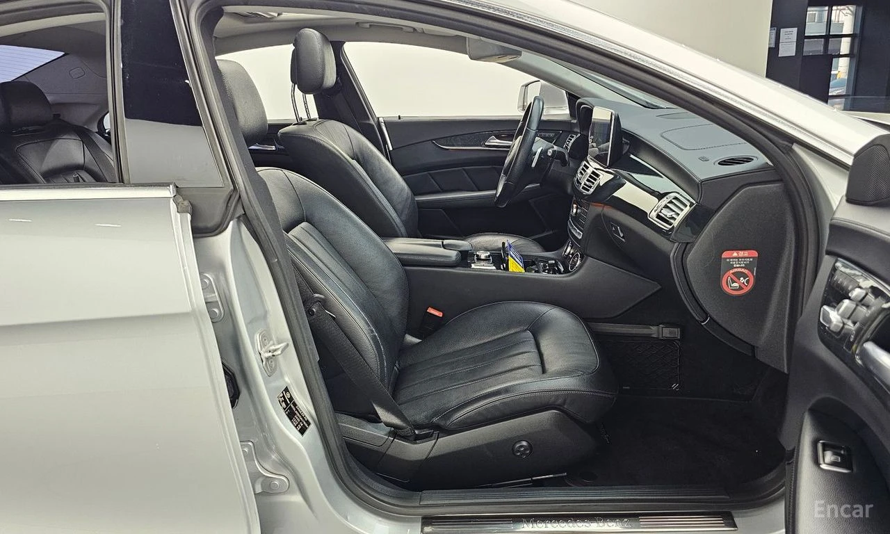 Mercedes-Benz CLS 350 DIESEL* 4MATIC* �����* ����* 360* BL. SPOT*  | Mobile.bg � ����������� 10