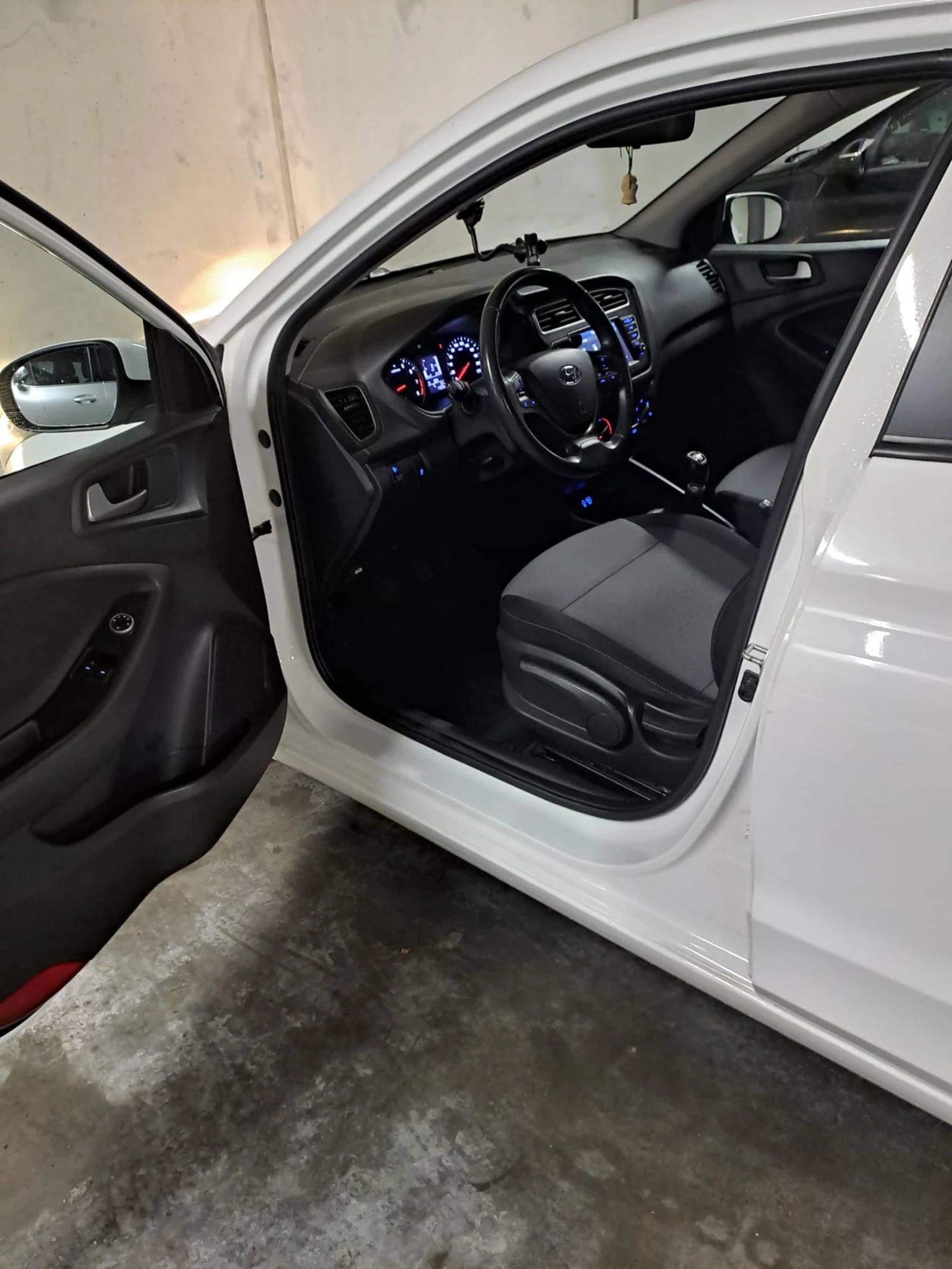 Hyundai I20 | Mobile.bg � ����������� 8