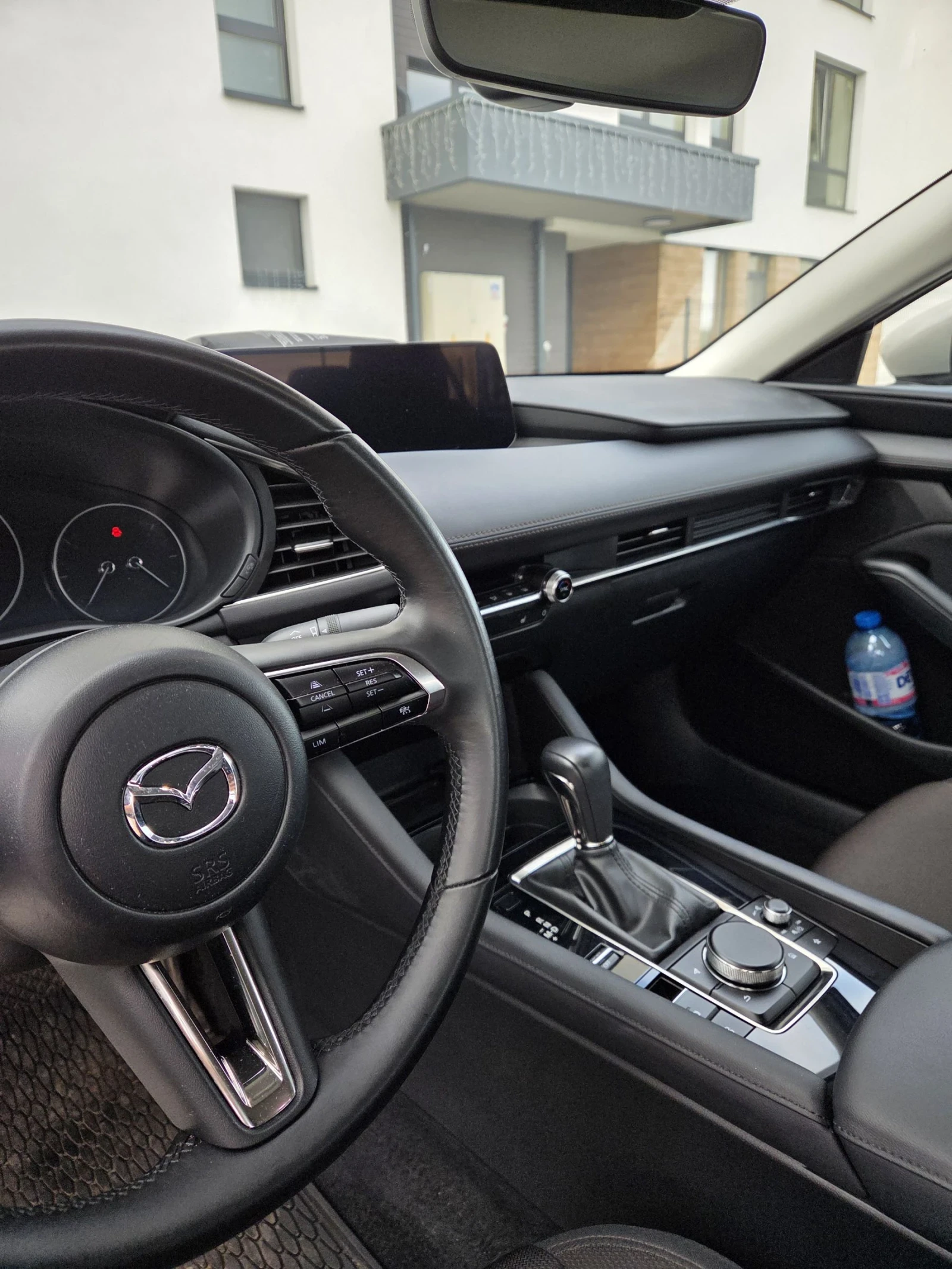 Mazda 3 Skyactiv-e Mild Hybrid, снимка 9 - Автомобили и джипове - 55424299