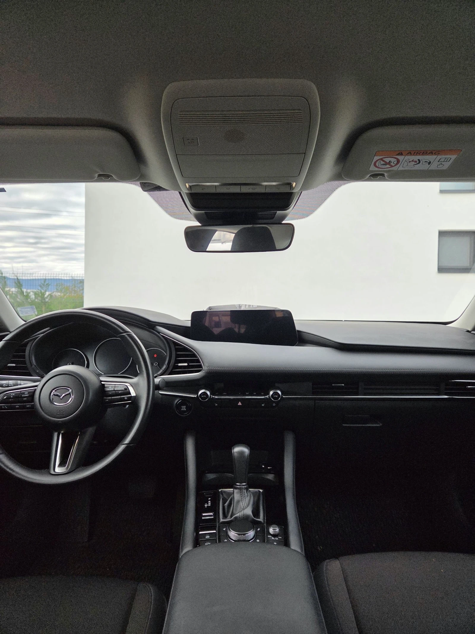 Mazda 3 Skyactiv-e Mild Hybrid, снимка 8 - Автомобили и джипове - 55424299