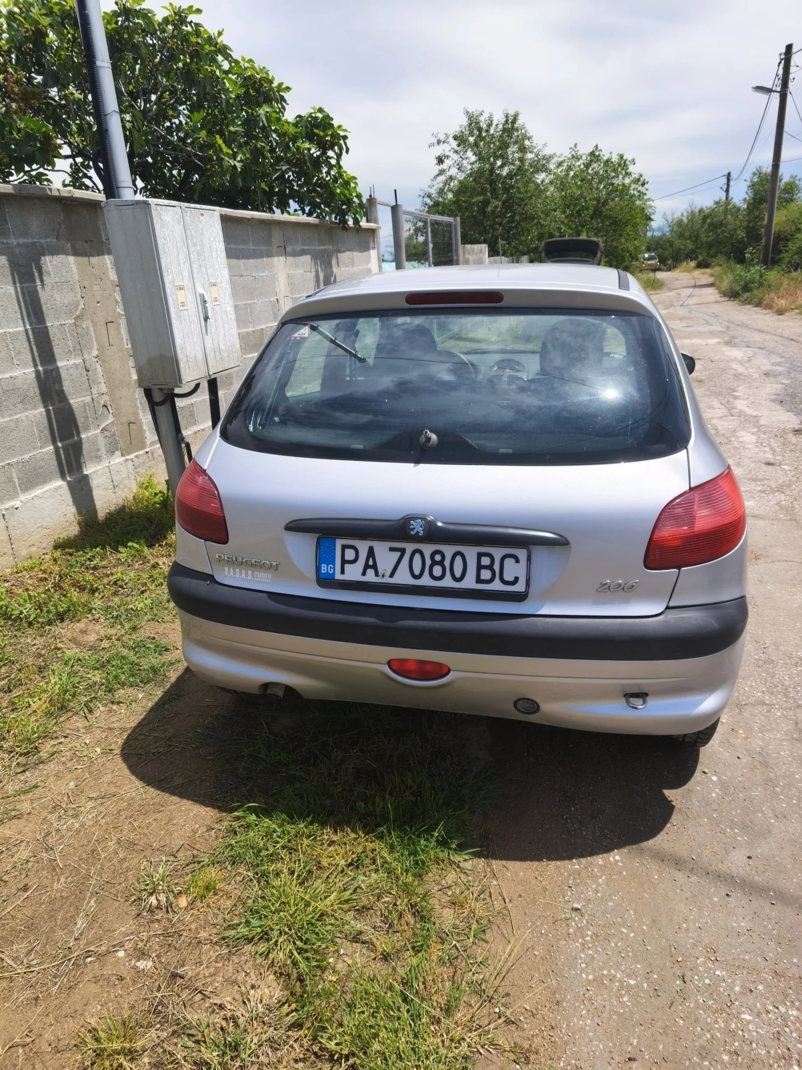 Peugeot 206 1.4 beznin/gas, снимка 3 - Автомобили и джипове - 56037847