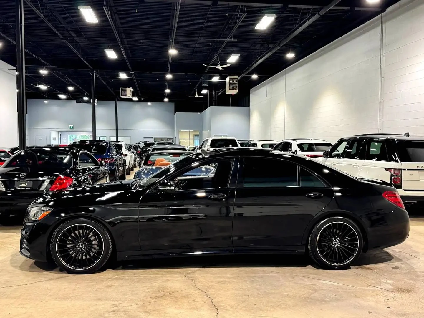 Mercedes-Benz S 560 FACELIFT* AMG PK* HUD* NAPPA* DIS* МАСАЖ* 360* FUL, снимка 7 - Автомобили и джипове - 56117281