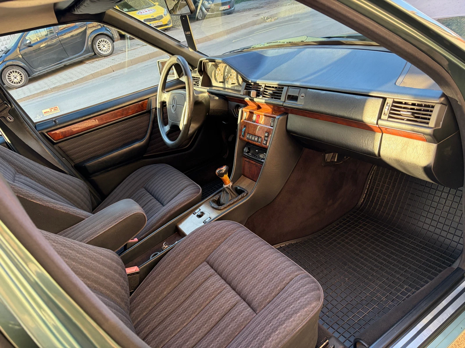 Mercedes-Benz 124 200 E-16, снимка 15 - Автомобили и джипове - 56739158