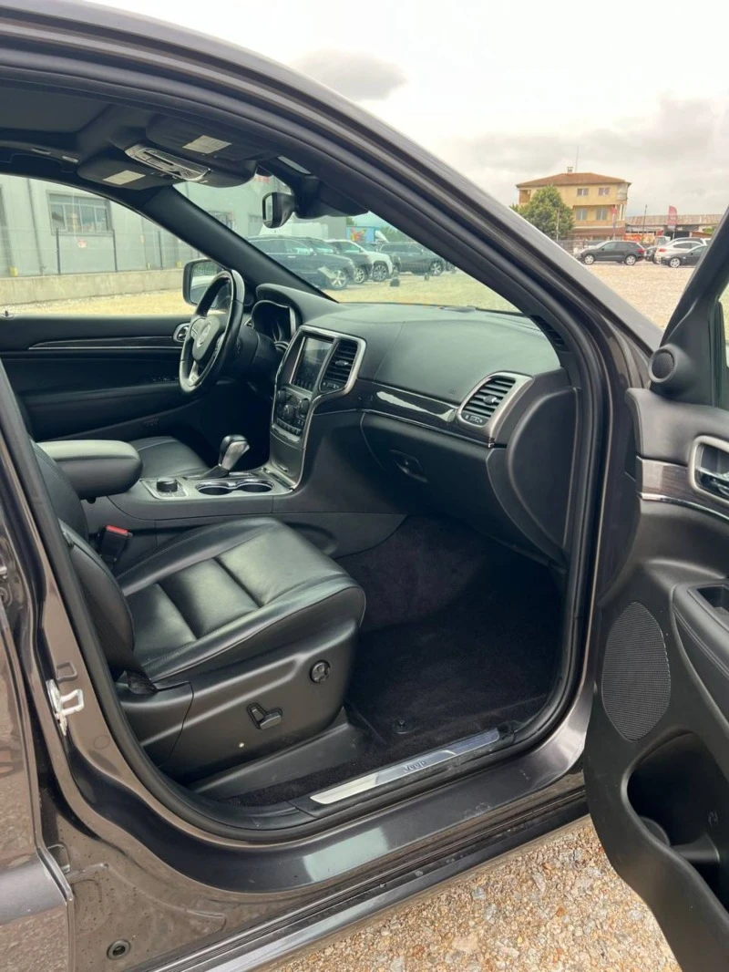 Jeep Grand cherokee Overland 5.7 Hemi, снимка 9 - Автомобили и джипове - 46502284