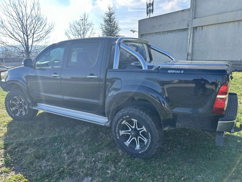 Toyota Hilux 3000, снимка 12 - Автомобили и джипове - 48629587