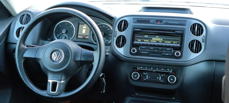 VW Tiguan 2.0TDI* 140к.с* DSG* 4-motion* , снимка 16 - Автомобили и джипове - 51416810